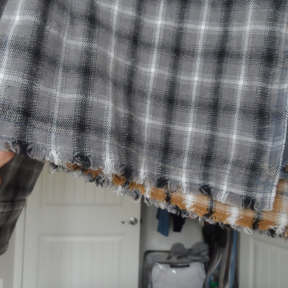 Plaid zip up hooded shirt/jacket - Picture 4 of 4